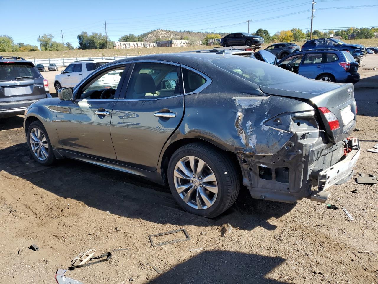 2013 Infiniti M37 X - Image 2