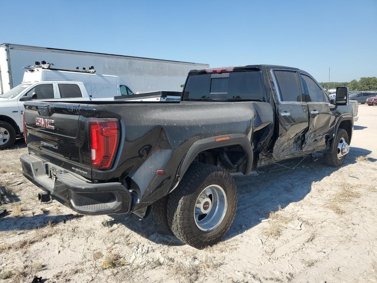 2023 GMC Sierra K3500 Denali - Image 3