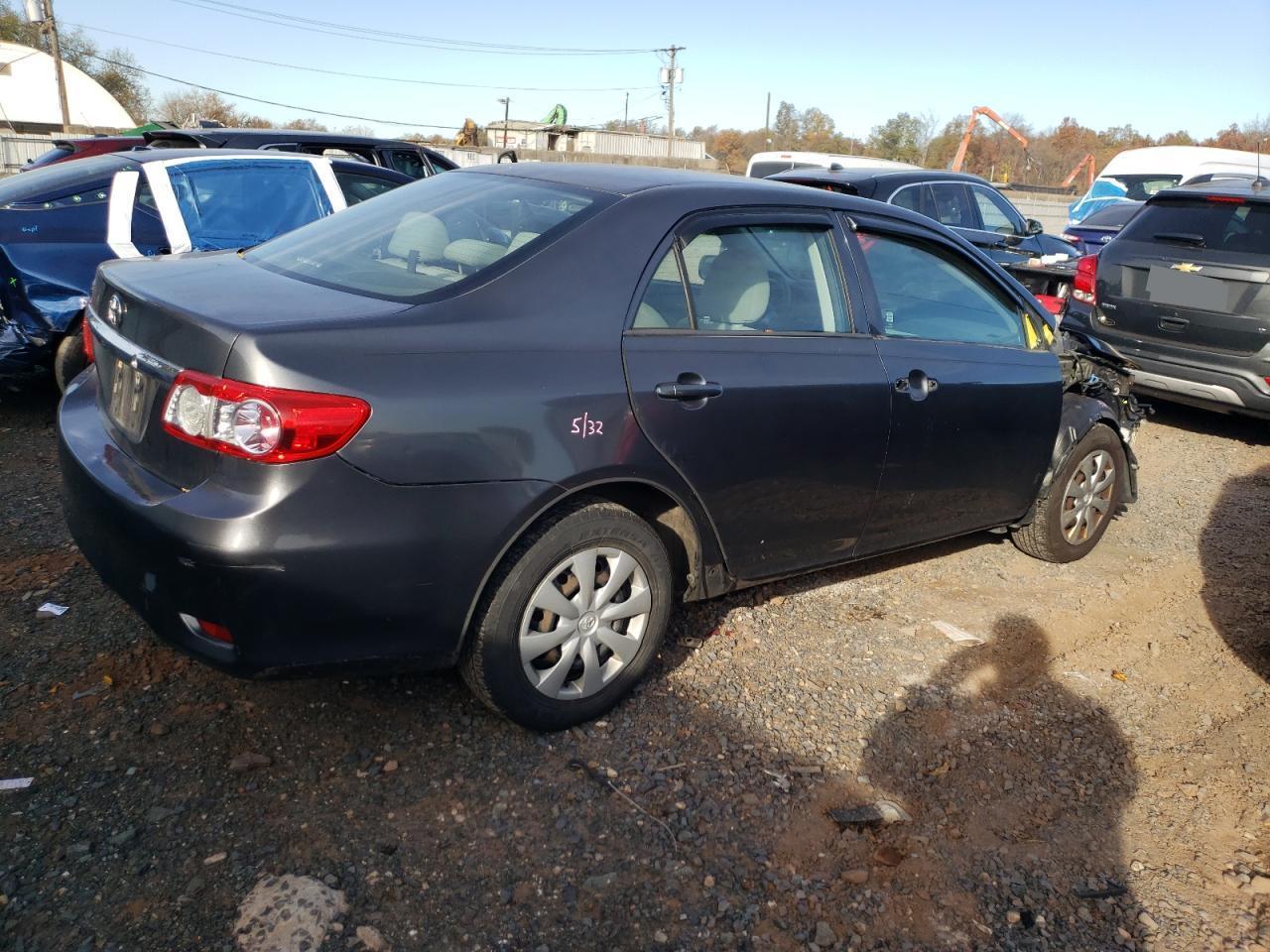 2012 Toyota Corolla L - Фото 3