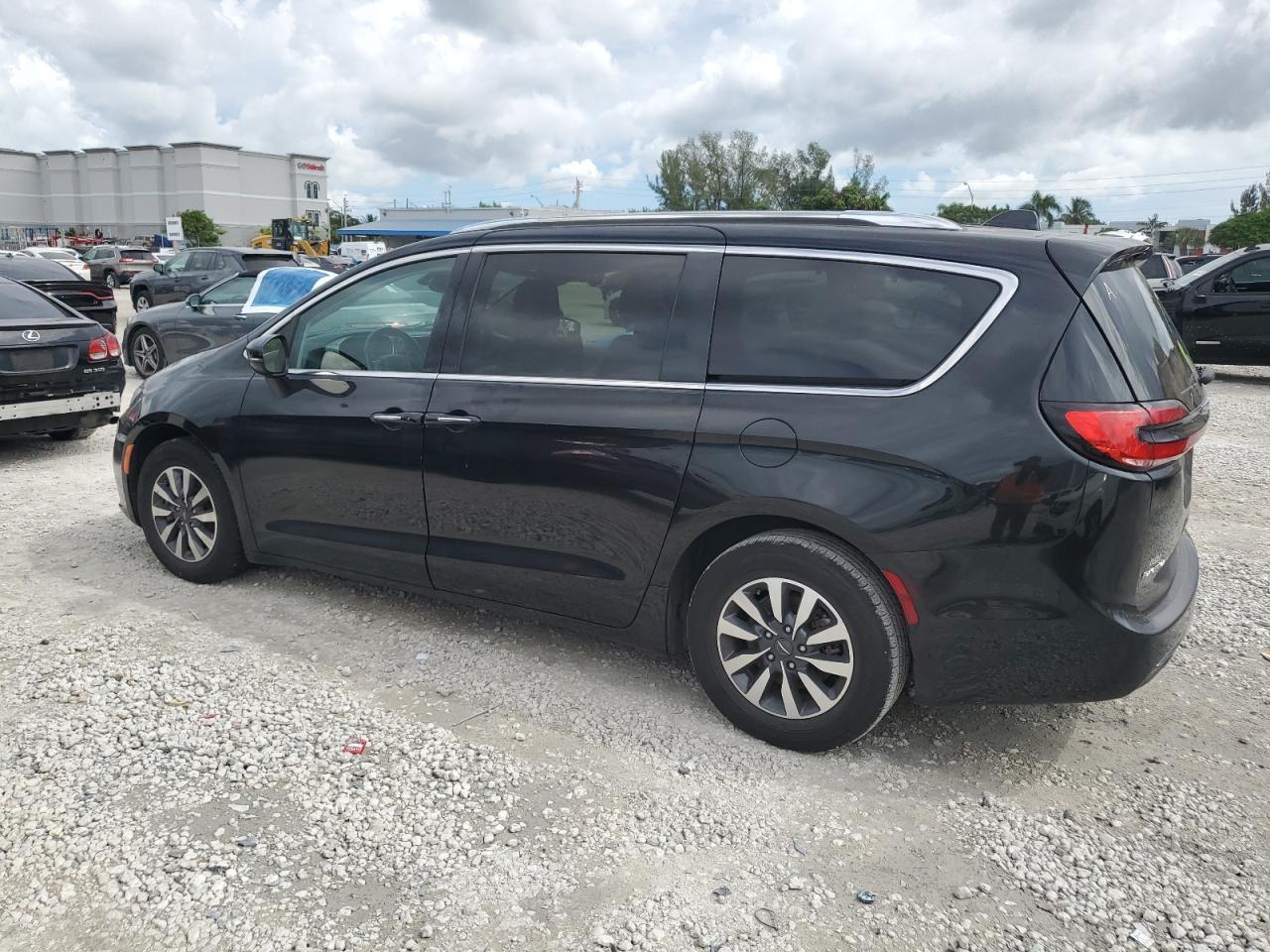 2021 Chrysler Pacifica Touring L - Фото 2
