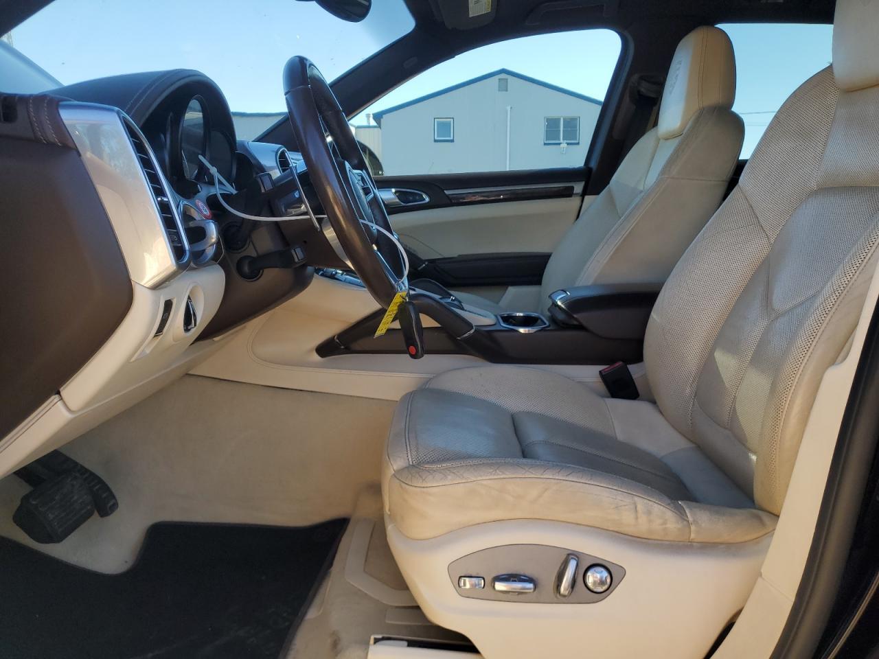 2017 Porsche Cayenne Platinum Edition - Фото 7