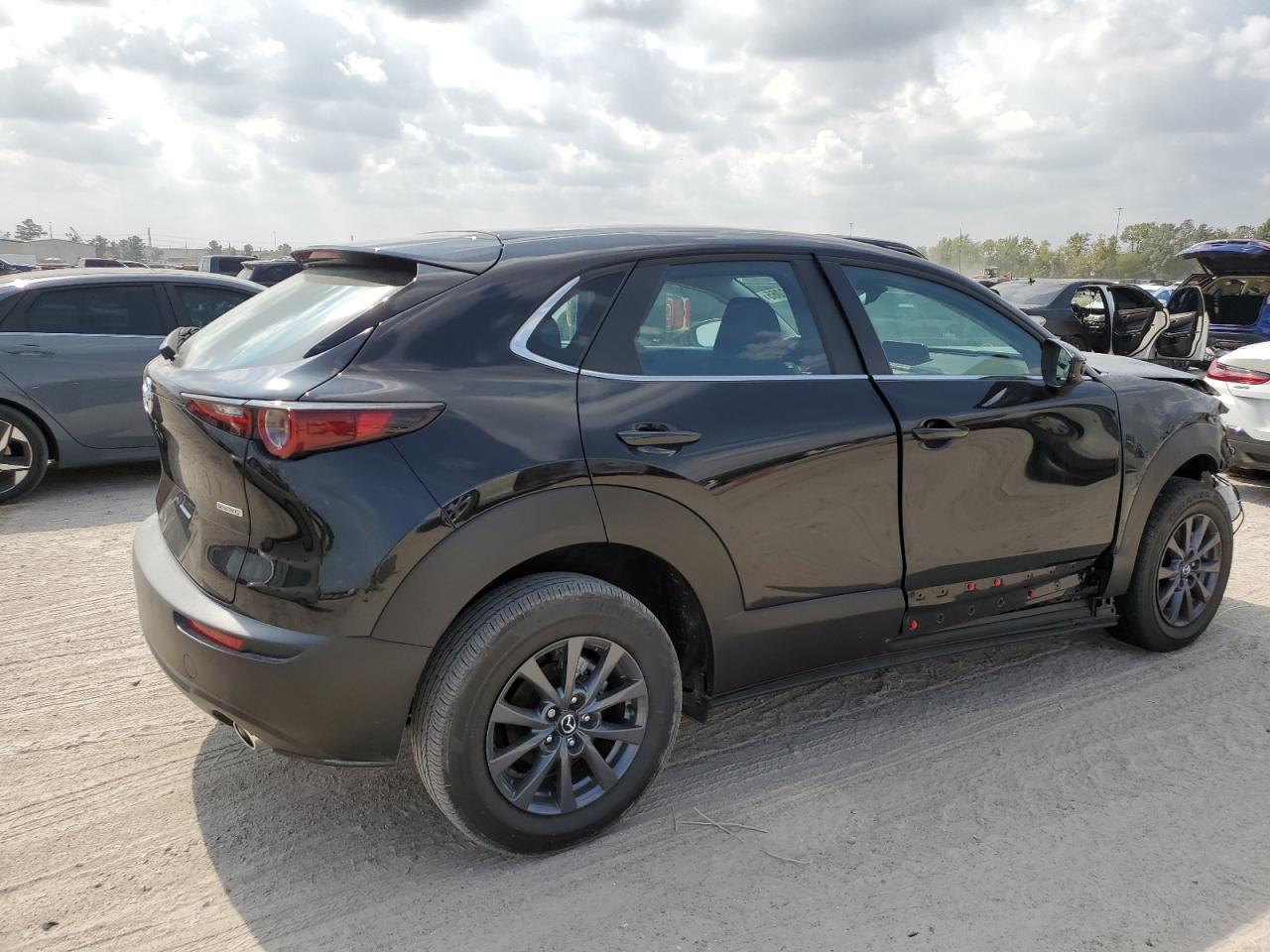 2025 Mazda Cx-30 - Image 3