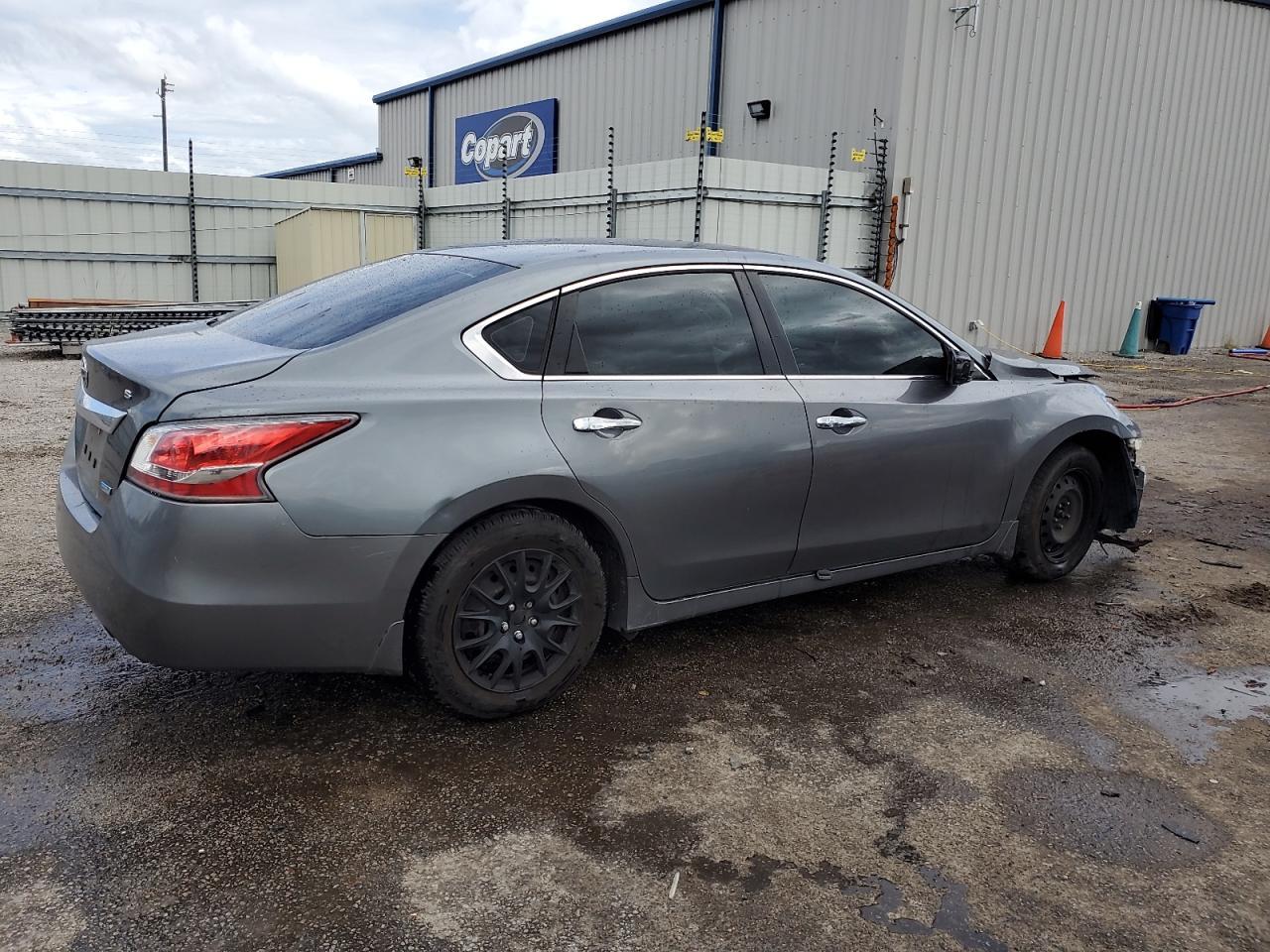 2014 Nissan Altima 2.5 - Image 3