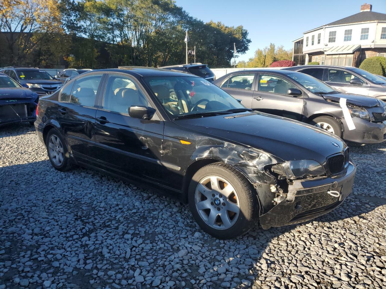 2005 BMW 325 Xi - Image 4