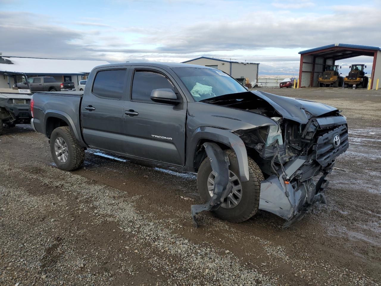 2017 Toyota Tacoma Double Cab - Image 4