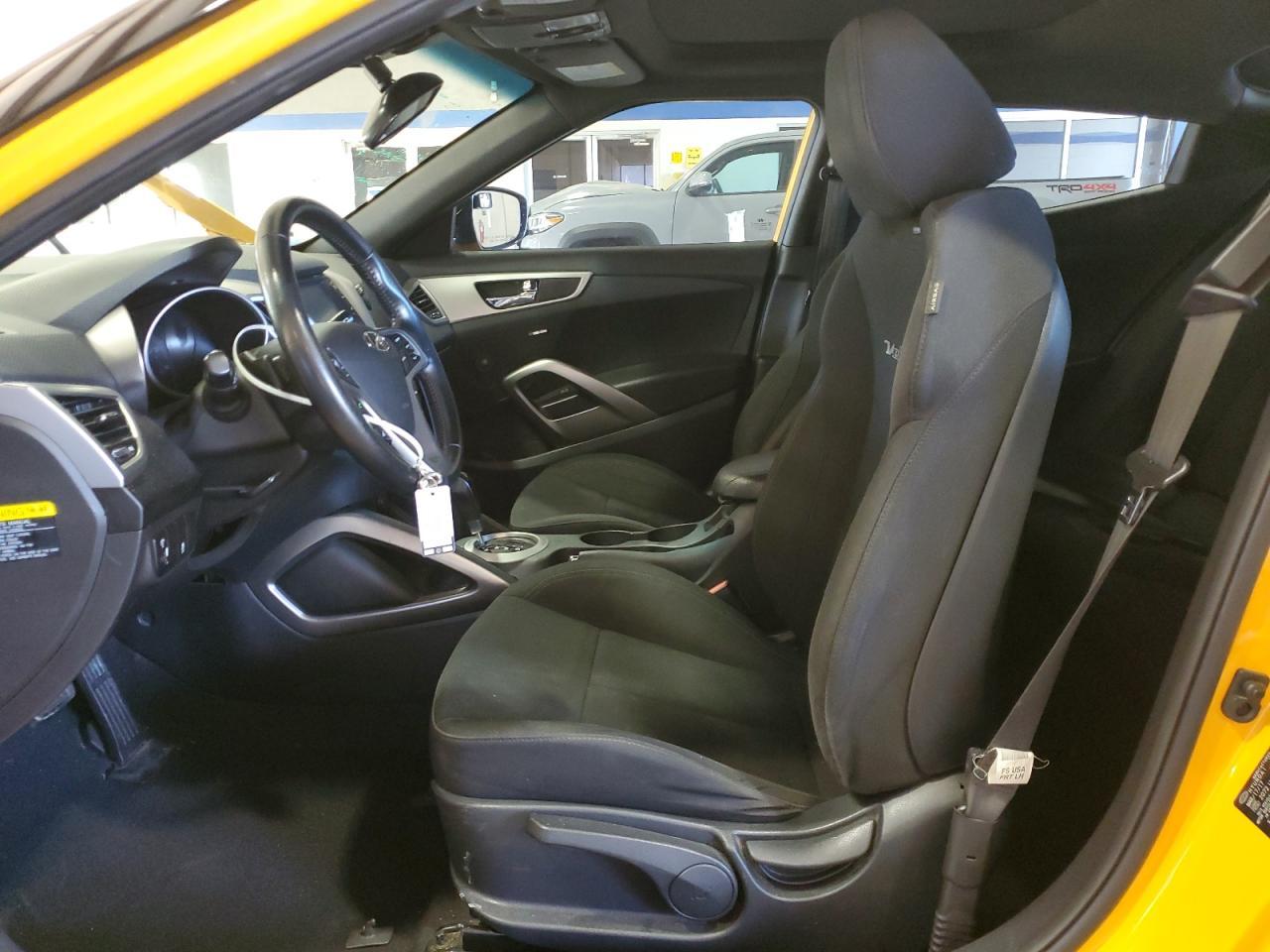 2017 Hyundai Veloster - Фото 7