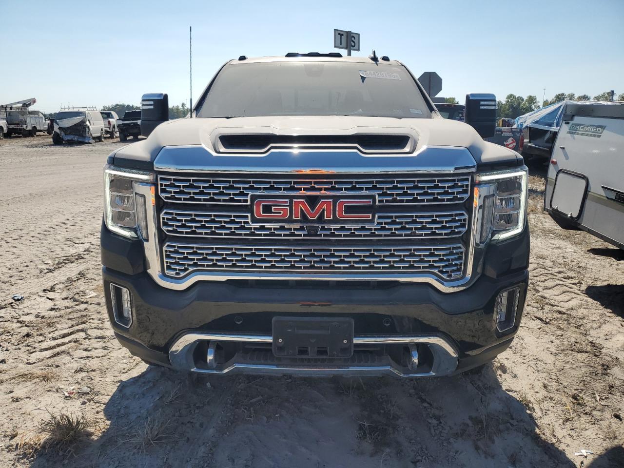 2023 GMC Sierra K3500 Denali - Image 5
