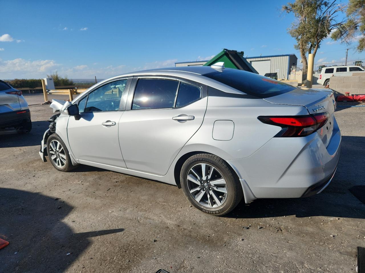2021 Nissan Versa Sv - Фото 2