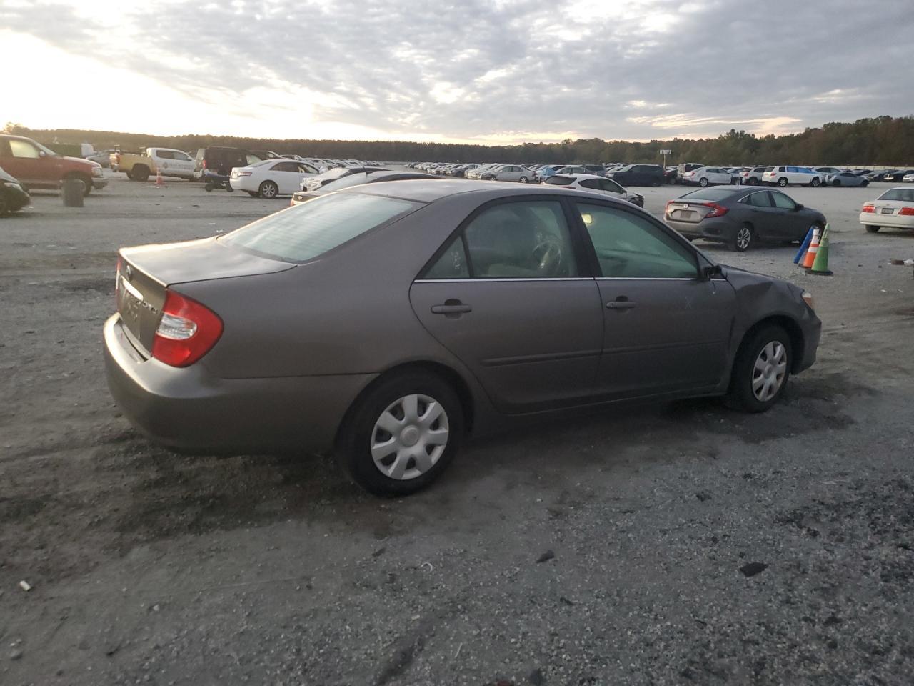 2003 Toyota Camry Le - Image 3