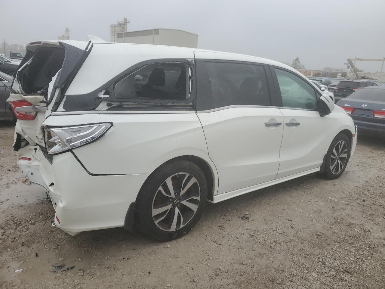2018 Honda Odyssey Elite - Фото 3