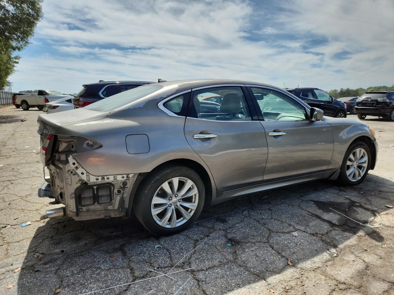 2011 Infiniti M37 X - Фото 3