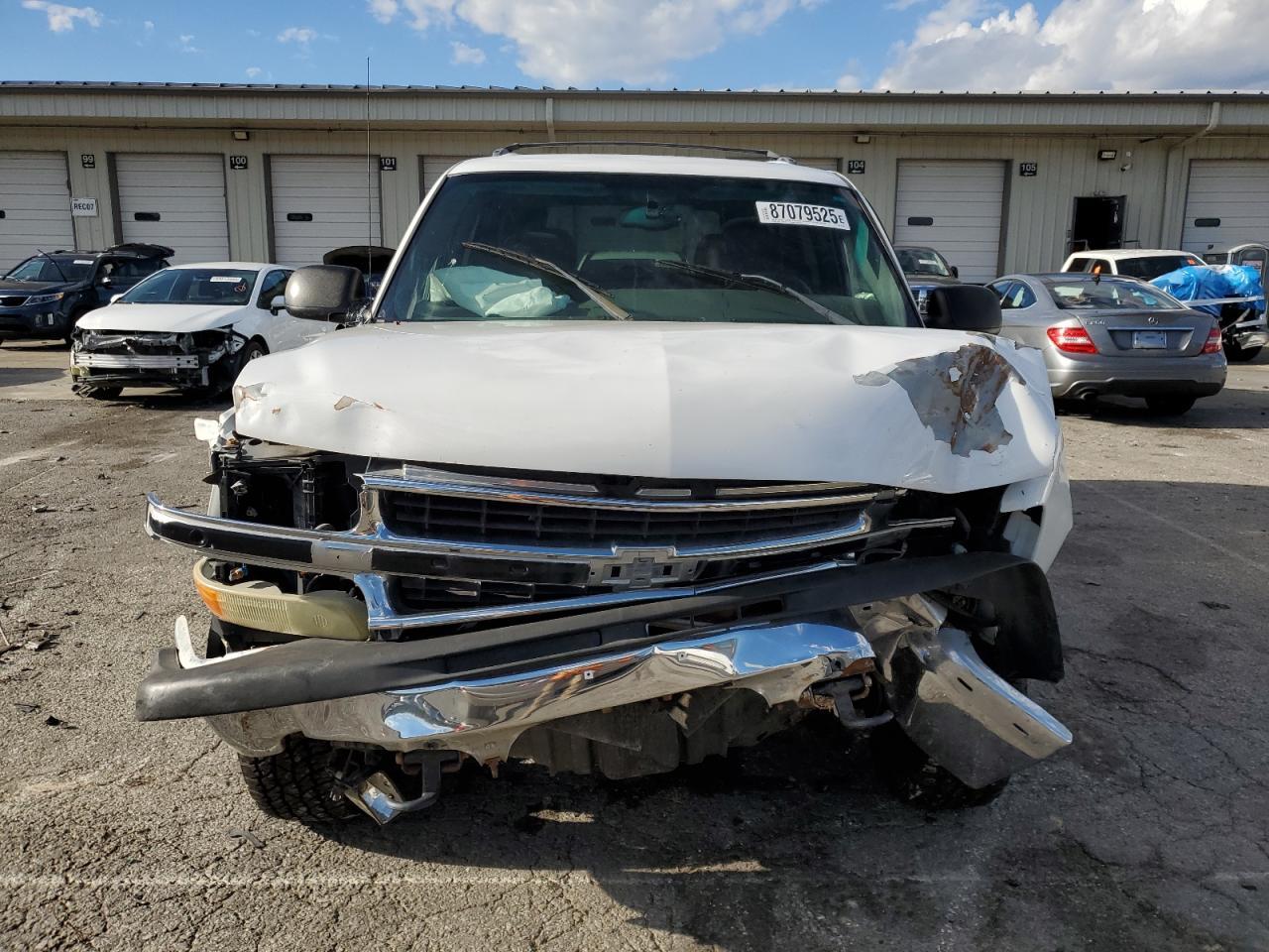 2002 Chevrolet Tahoe K1500 - Фото 5
