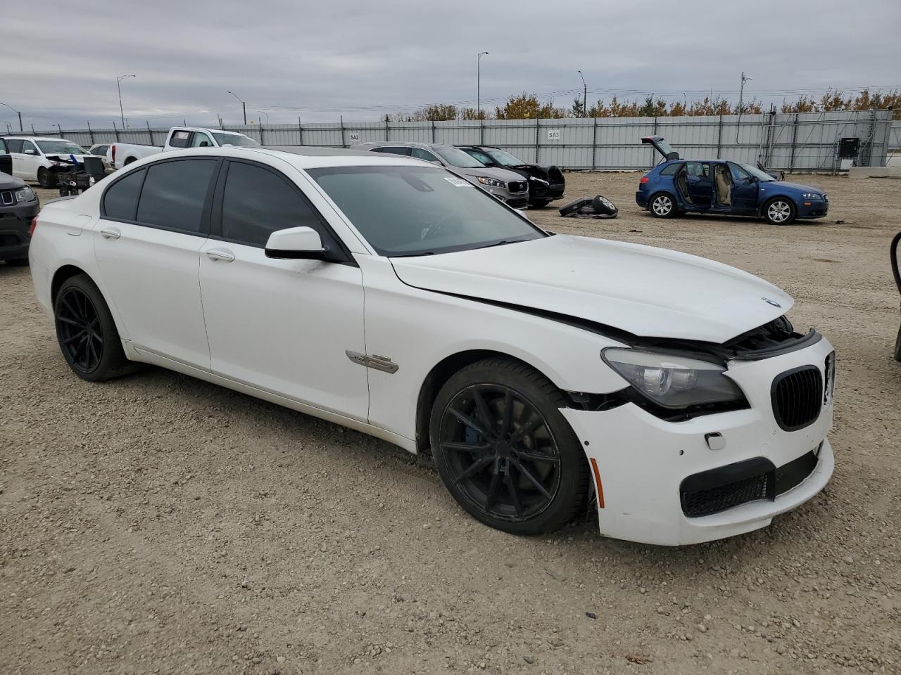 2012 BMW 750 Xi - Фото 4