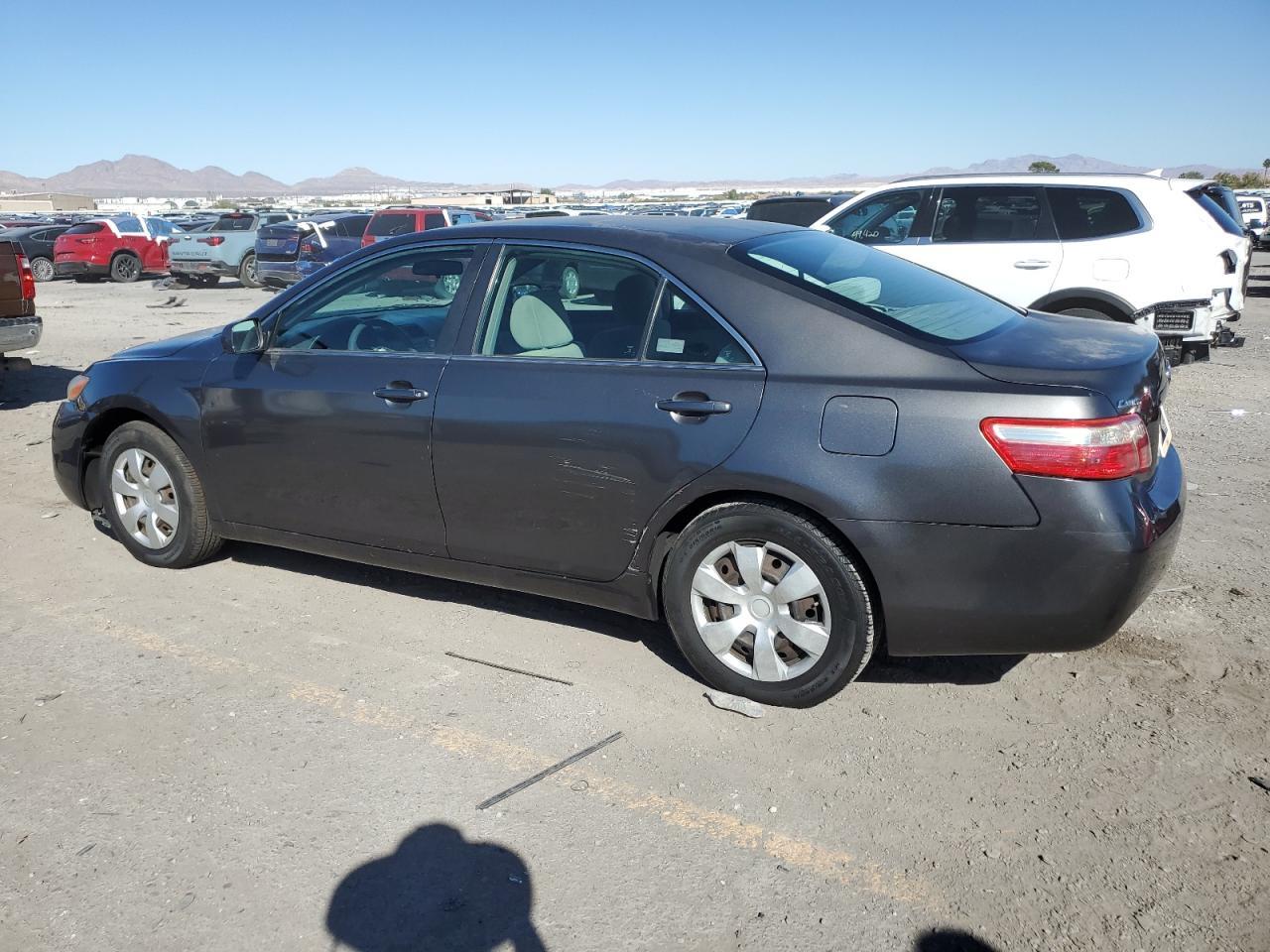 2009 Toyota Camry Base - Фото 2