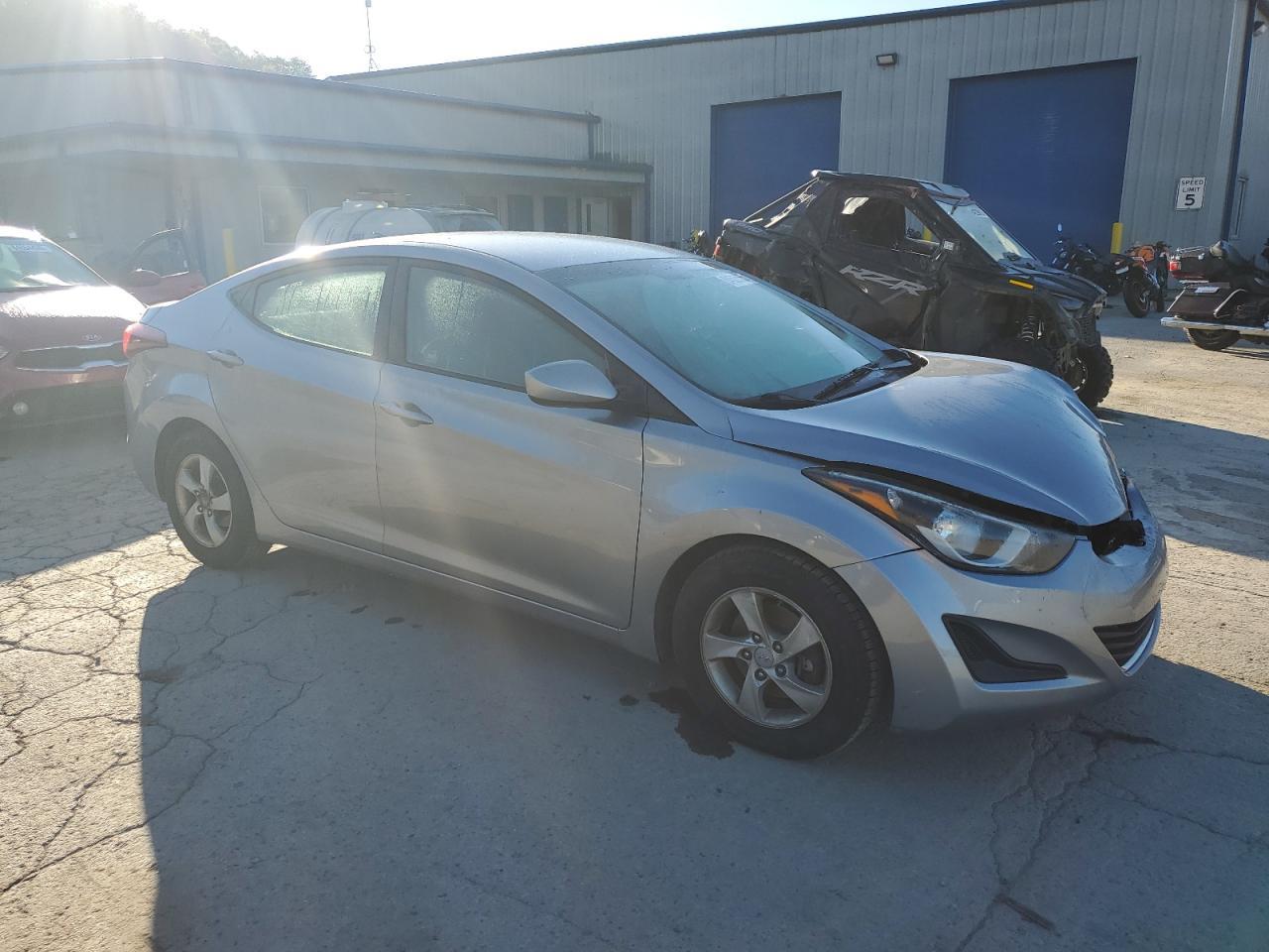 2015 Hyundai Elantra Se - Фото 4