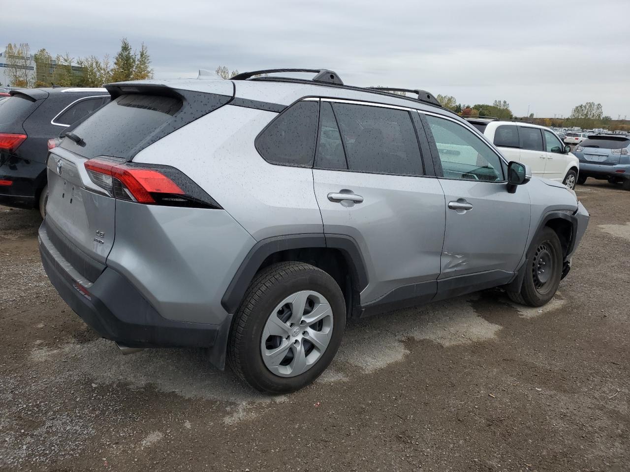 2021 Toyota Rav4 Le - Фото 3