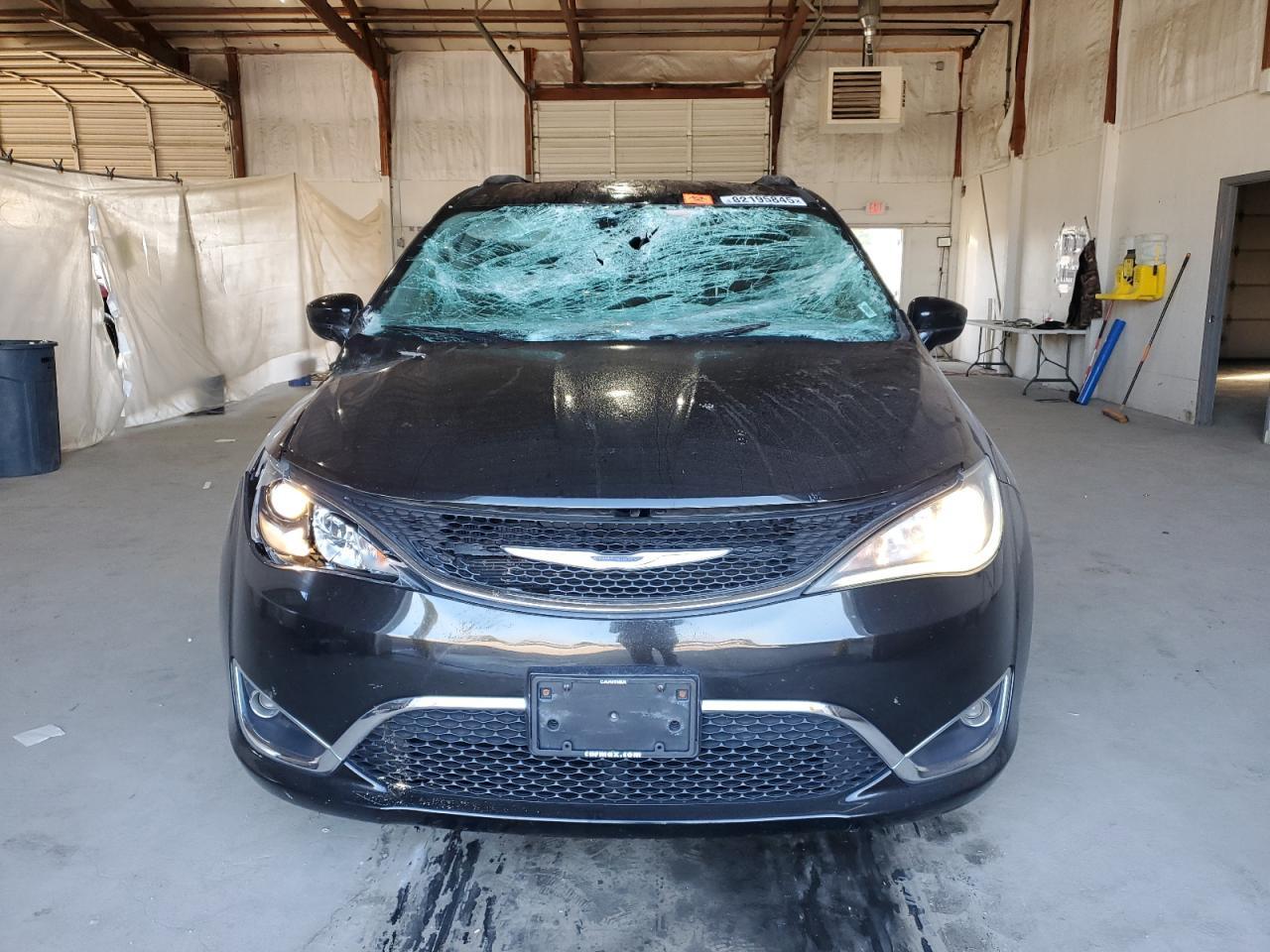2017 Chrysler Pacifica Touring L - Фото 5