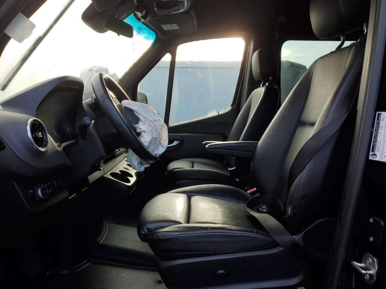 2024 Mercedes-Benz Sprinter 2500 - Image 7