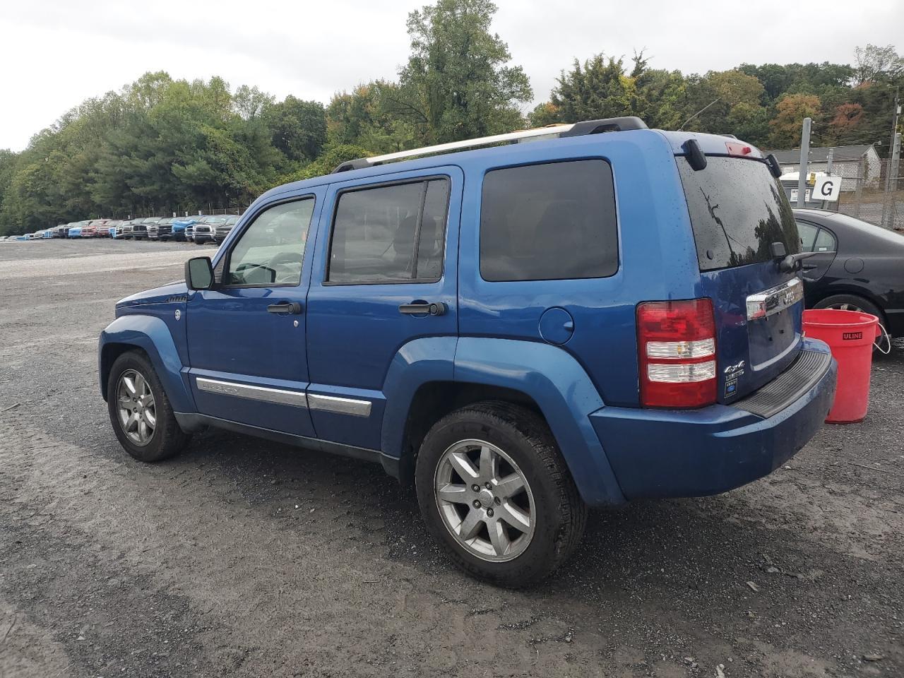 2010 Jeep Liberty Limited - Image 2