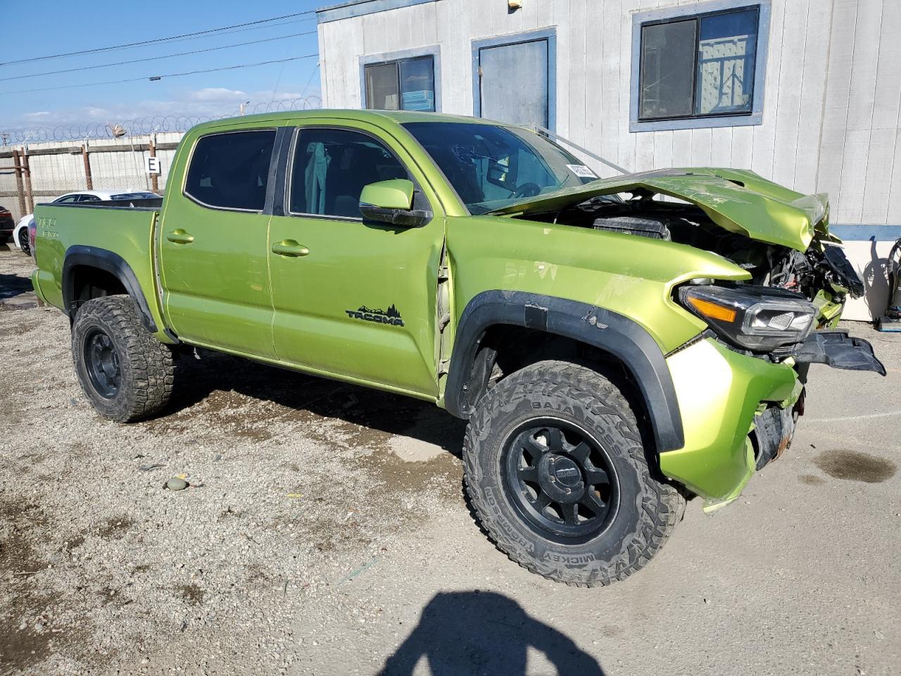 2022 Toyota Tacoma Double Cab - Image 4