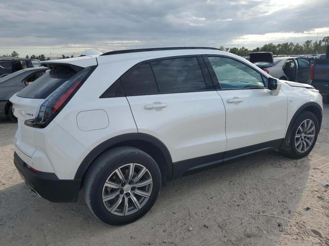 2022 Cadillac Xt4 Sport - Фото 3