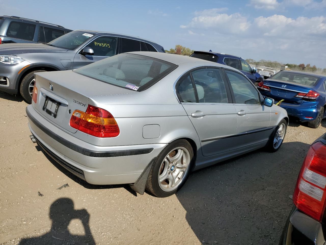 2002 BMW 330 I - Image 3