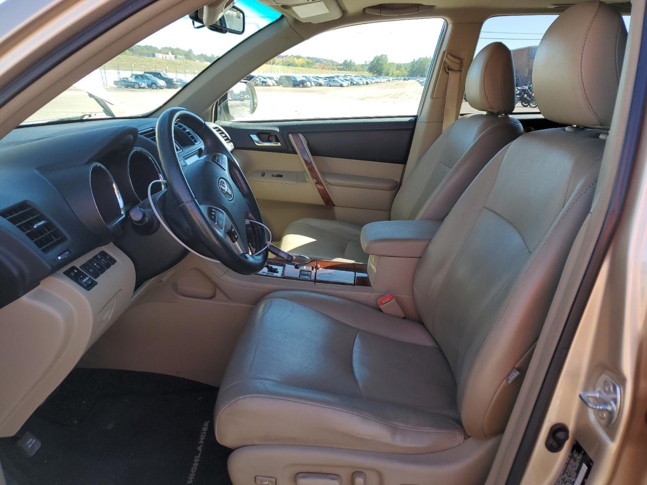 2012 Toyota Highlander Limited - Image 7