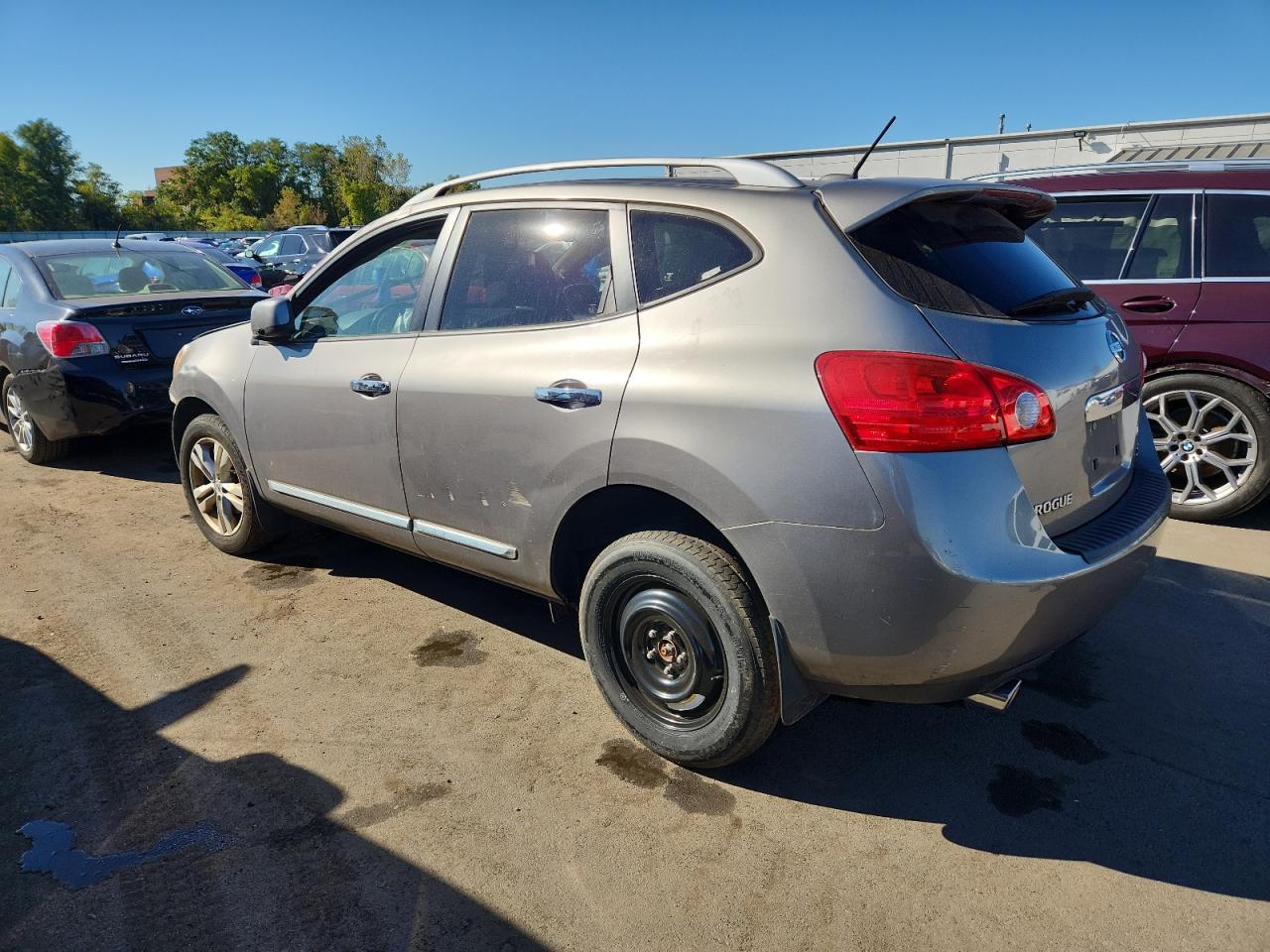 2012 Nissan Rogue S - Фото 2