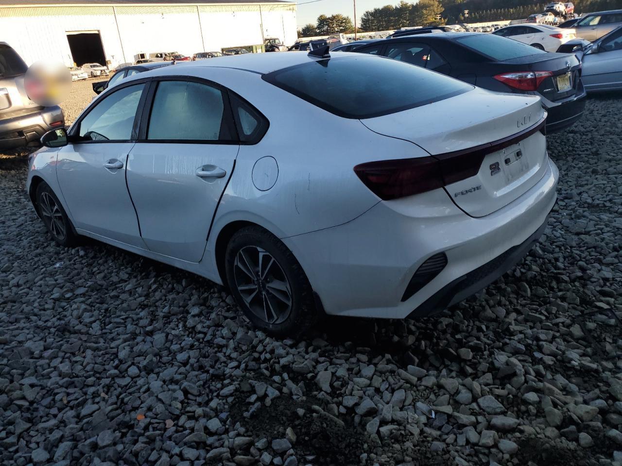 2023 Kia Forte Lx - Image 2