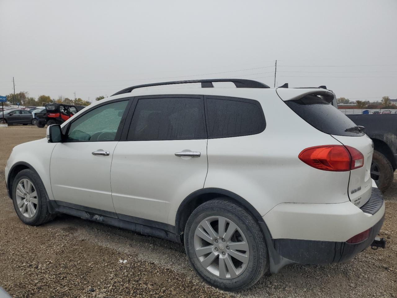 2011 Subaru Tribeca Limited - Image 2