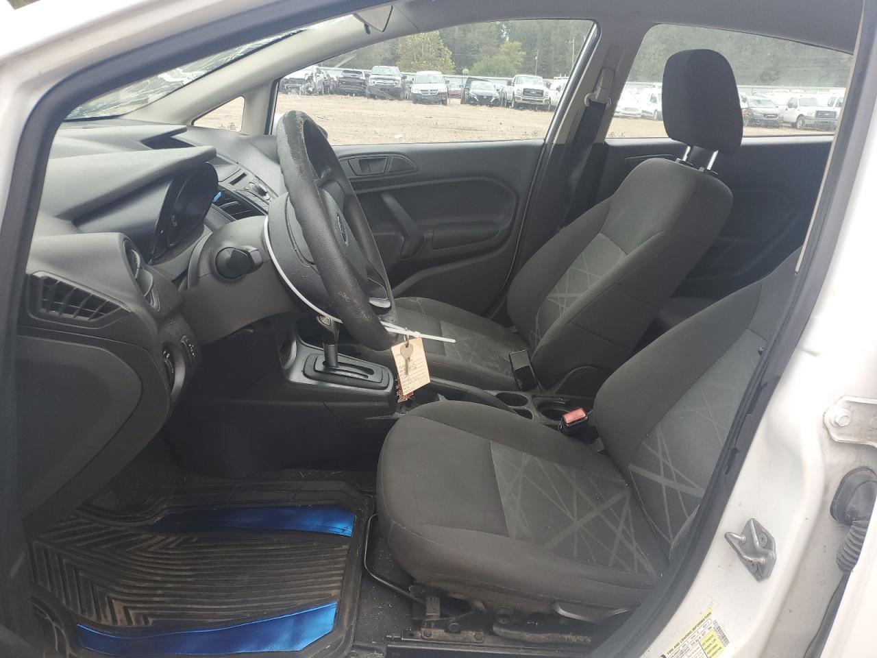 2014 Ford Fiesta S - Фото 7