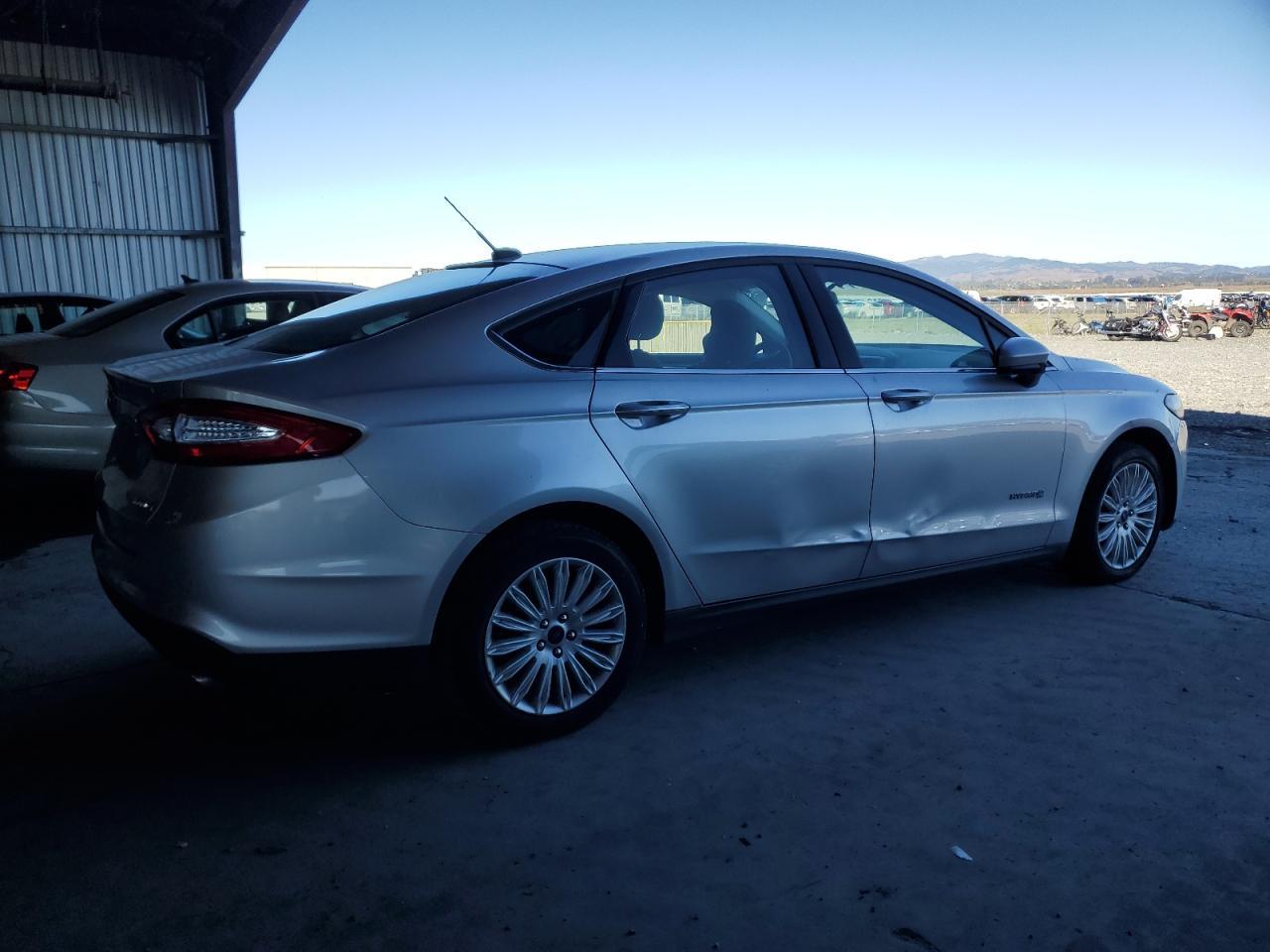 2014 Ford Fusion S Hybrid - Image 3