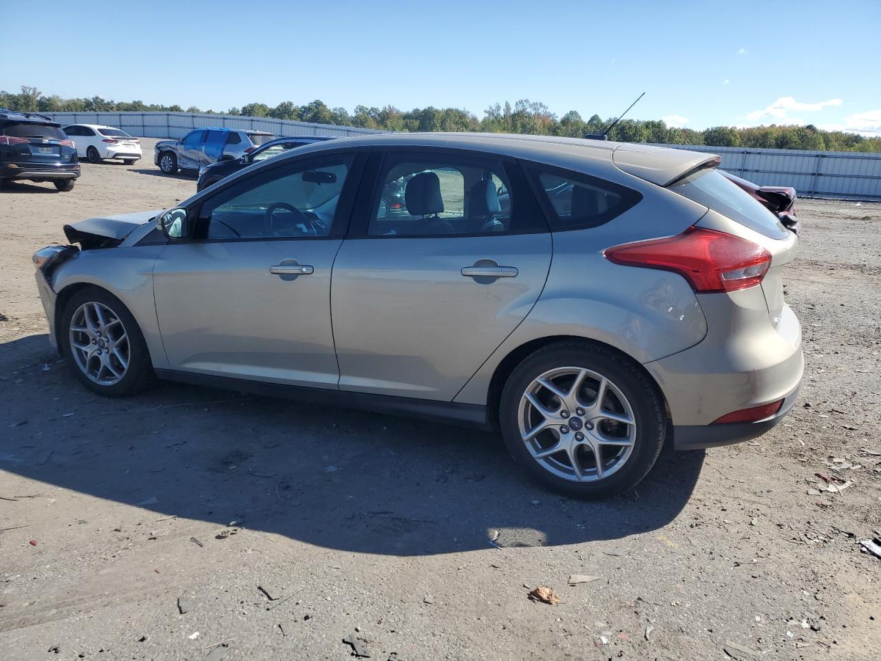 2015 Ford Focus Se - Фото 2