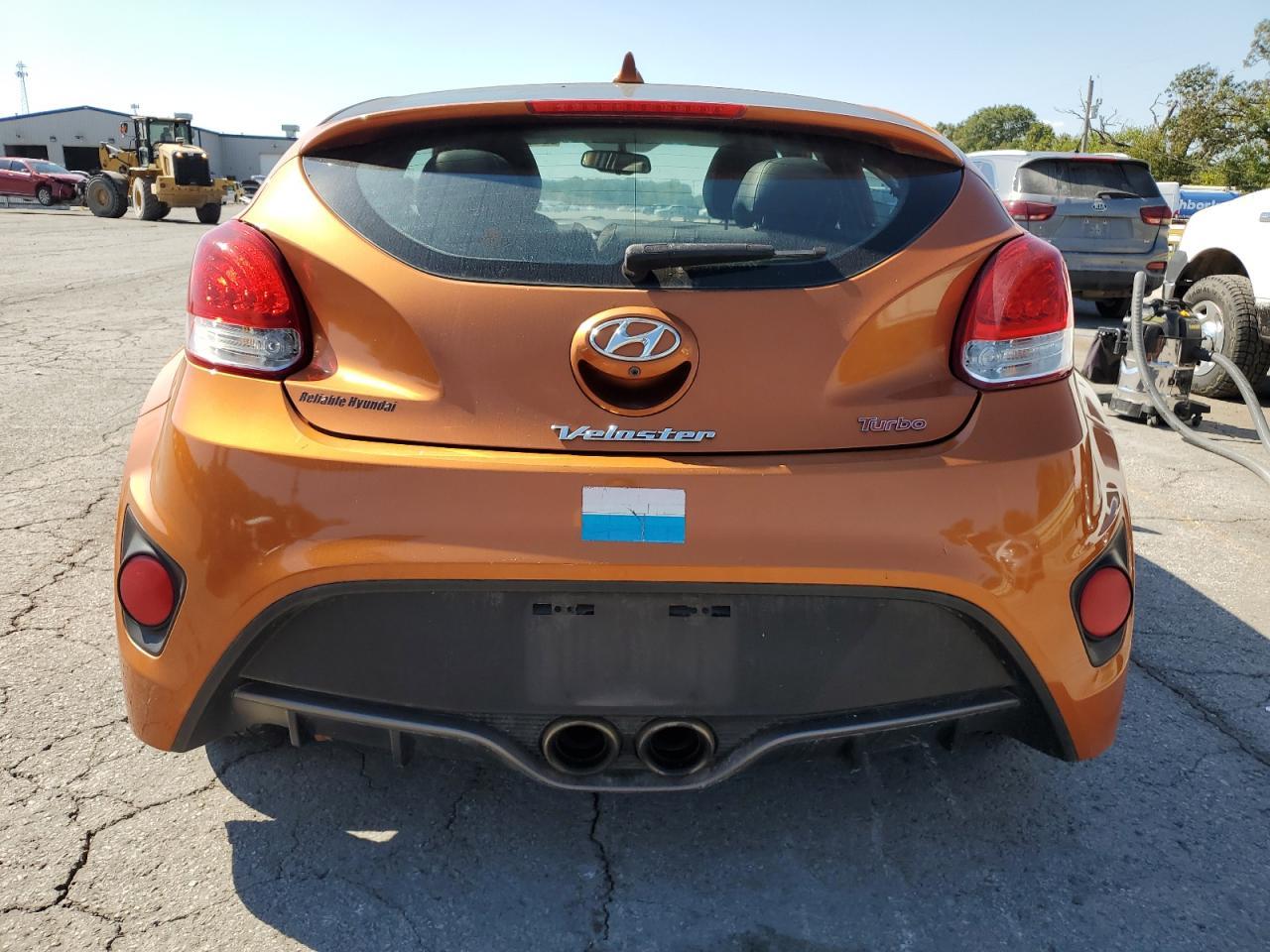 2016 Hyundai Veloster Turbo - Image 6
