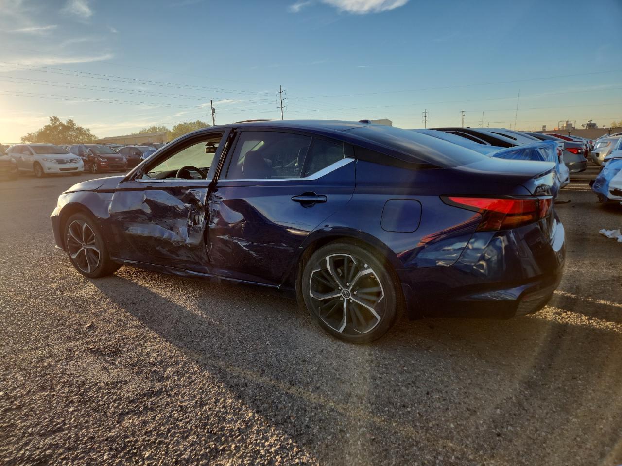 2024 Nissan Altima Sr - Фото 2