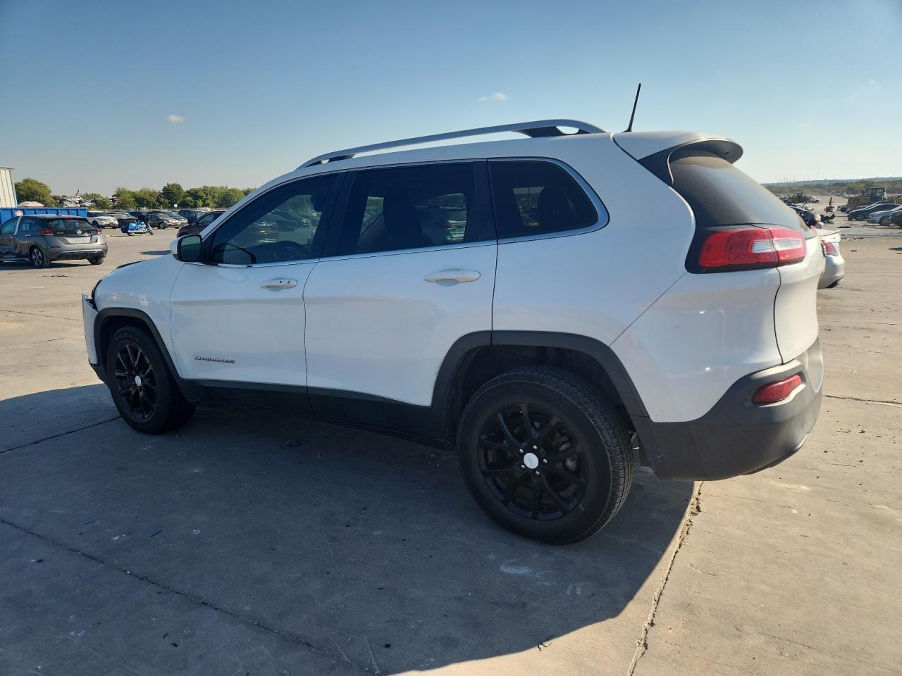 2016 Jeep Cherokee Latitude - Фото 2