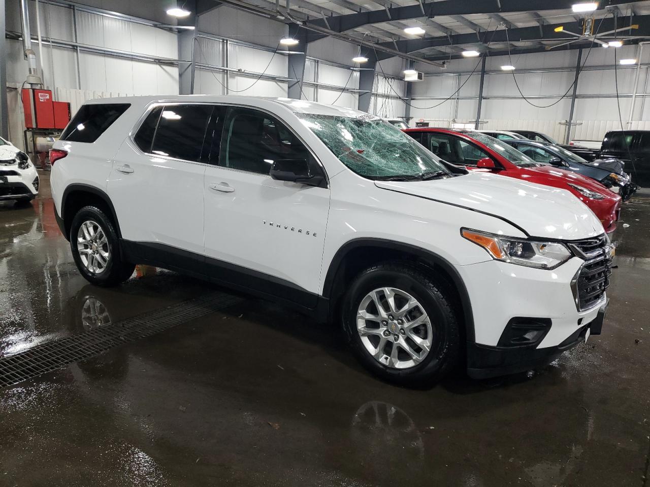 2021 Chevrolet Traverse Ls - Фото 4