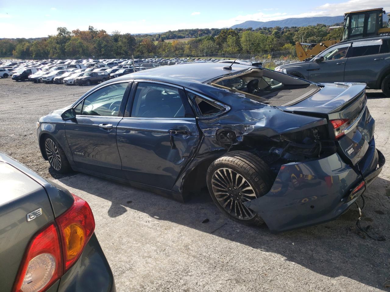 2018 Ford Fusion Titanium/Platinum Hev - Фото 2