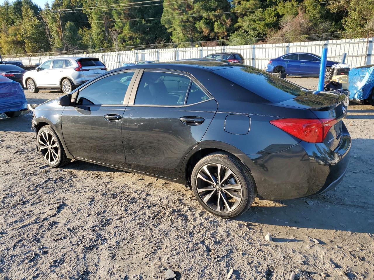 2017 Toyota Corolla L - Фото 2