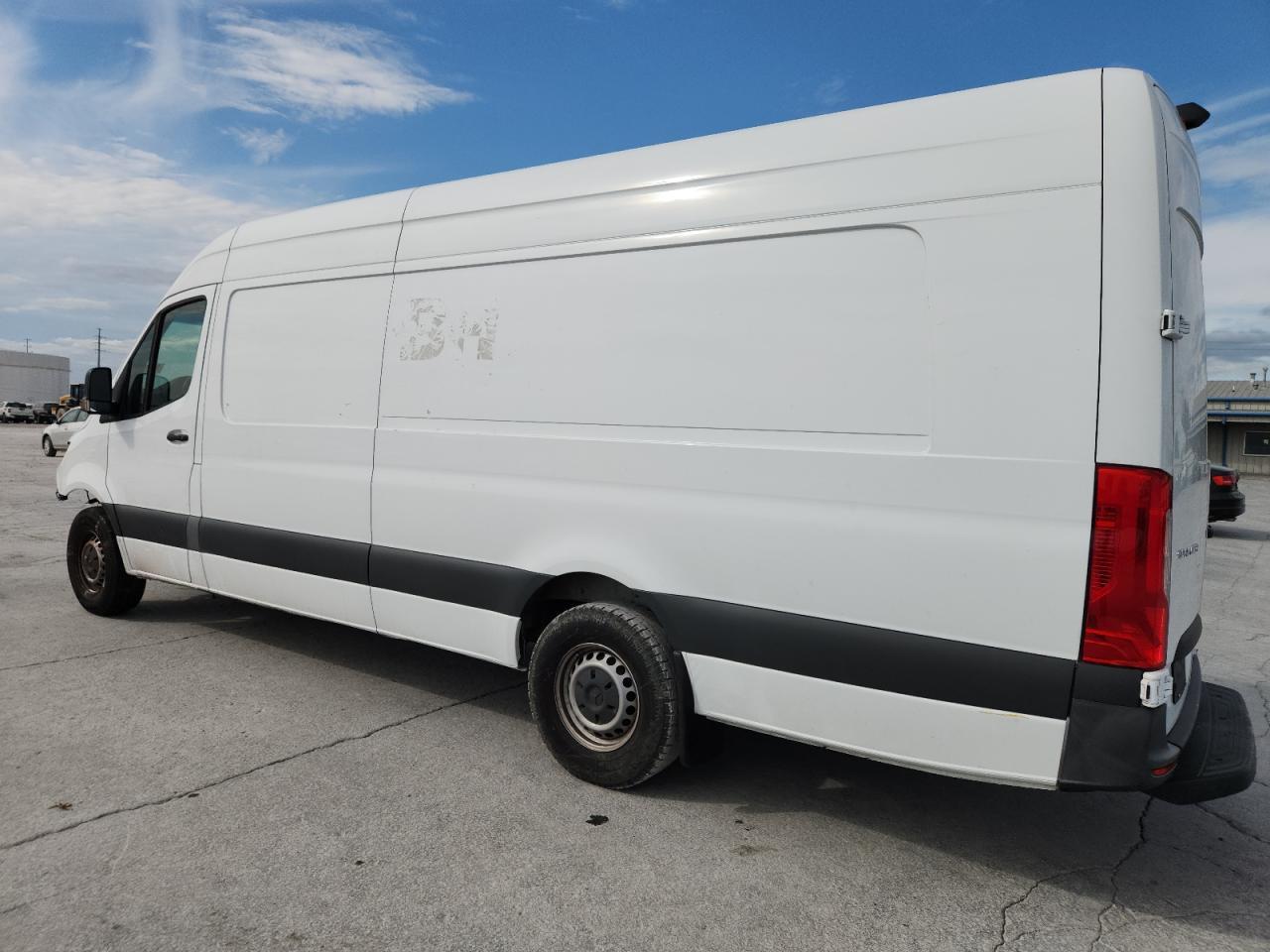 2022 Mercedes-Benz Sprinter 2500 - Фото 2