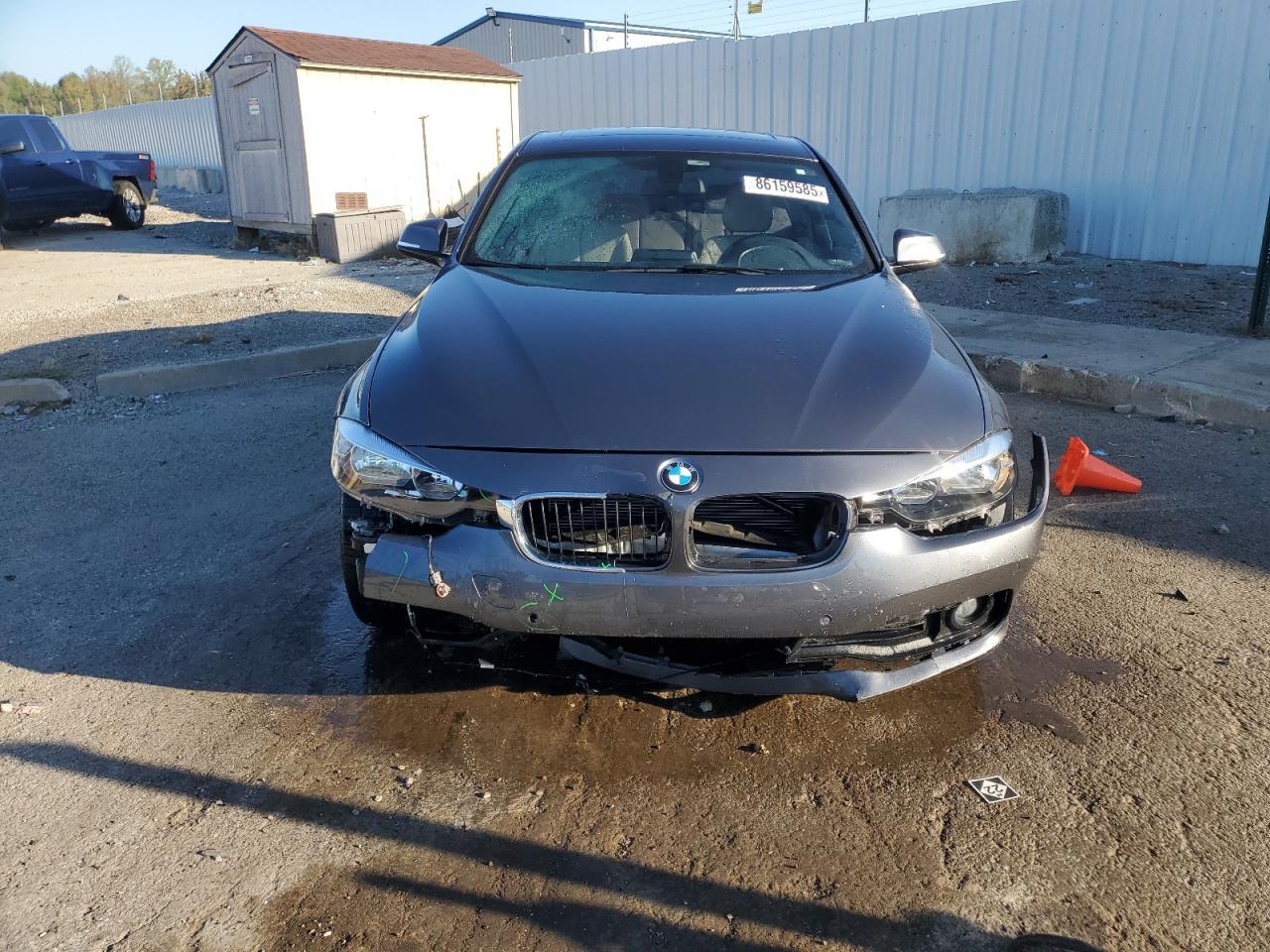 2017 BMW 320 I - Image 5