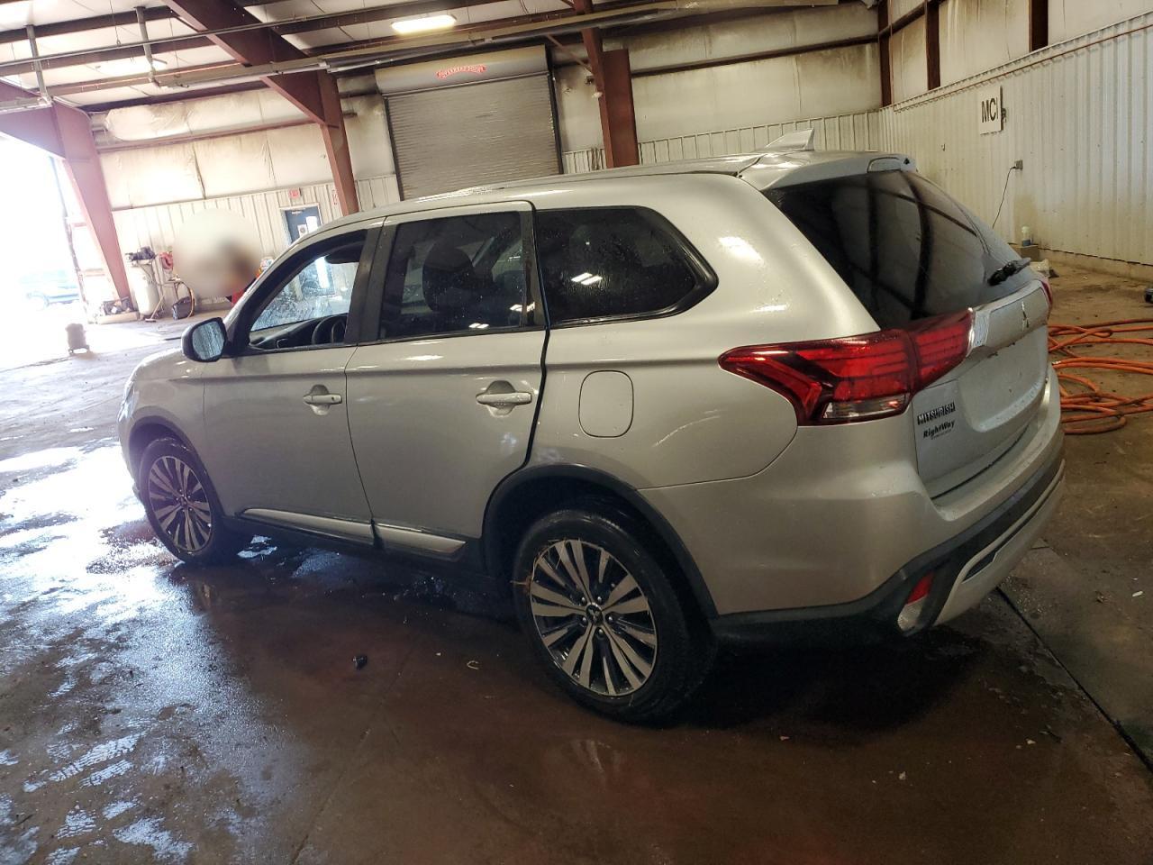 2019 Mitsubishi Outlander Se - Фото 2