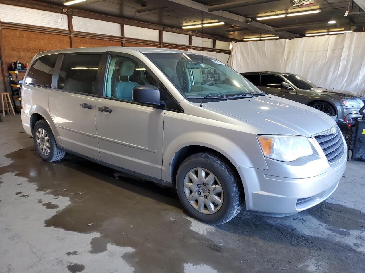 2008 Chrysler Town & Country Lx - Фото 4