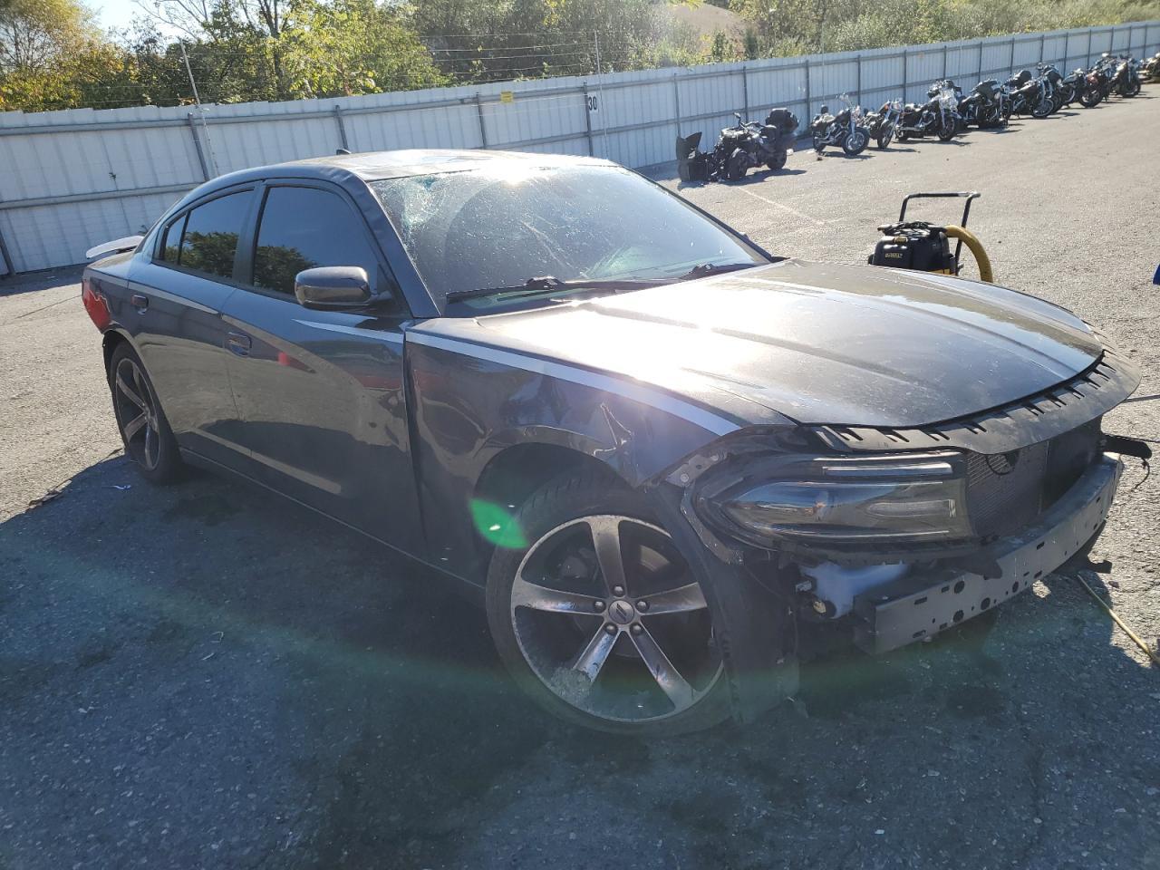 2017 Dodge Charger Sxt - Image 4