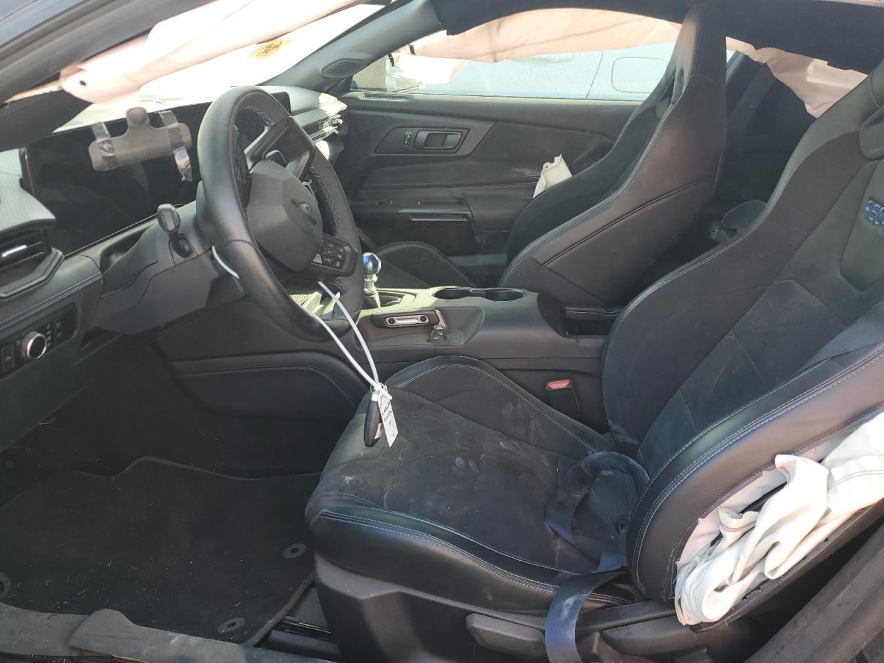 2024 Ford Mustang Dark Horse - Фото 7