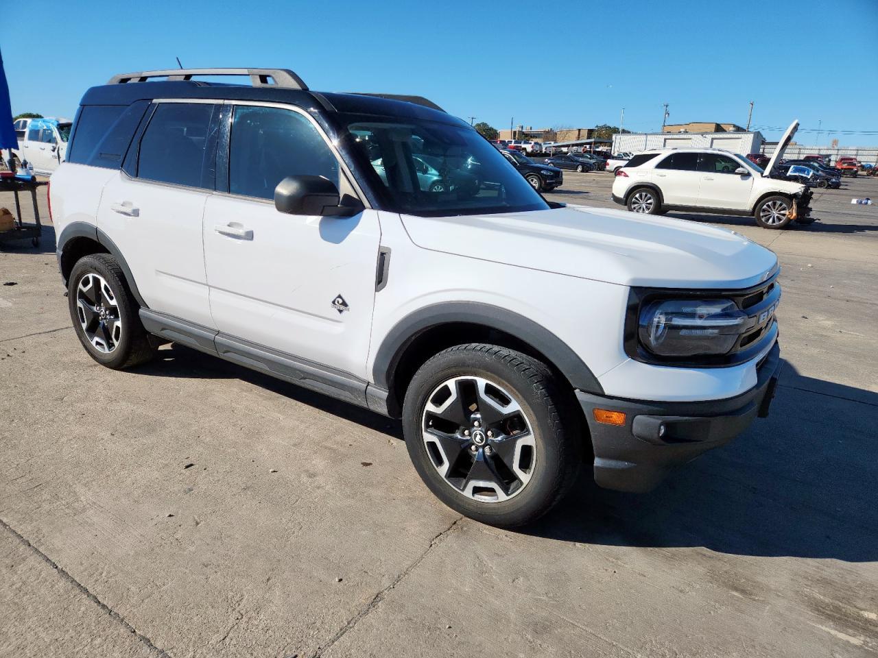 2022 Ford Bronco Sport Outer Banks - Image 4
