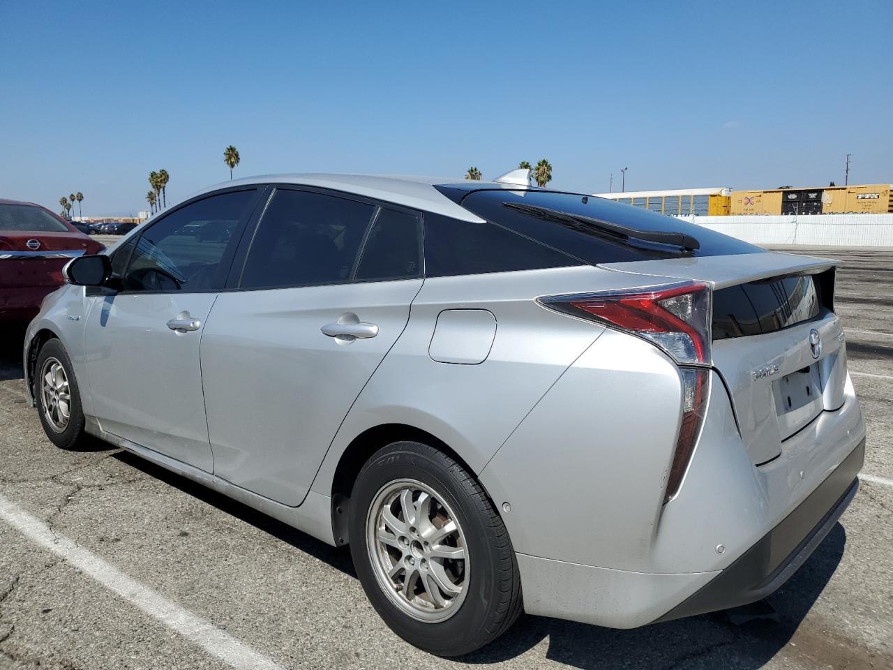 2017 Toyota Prius - Image 2