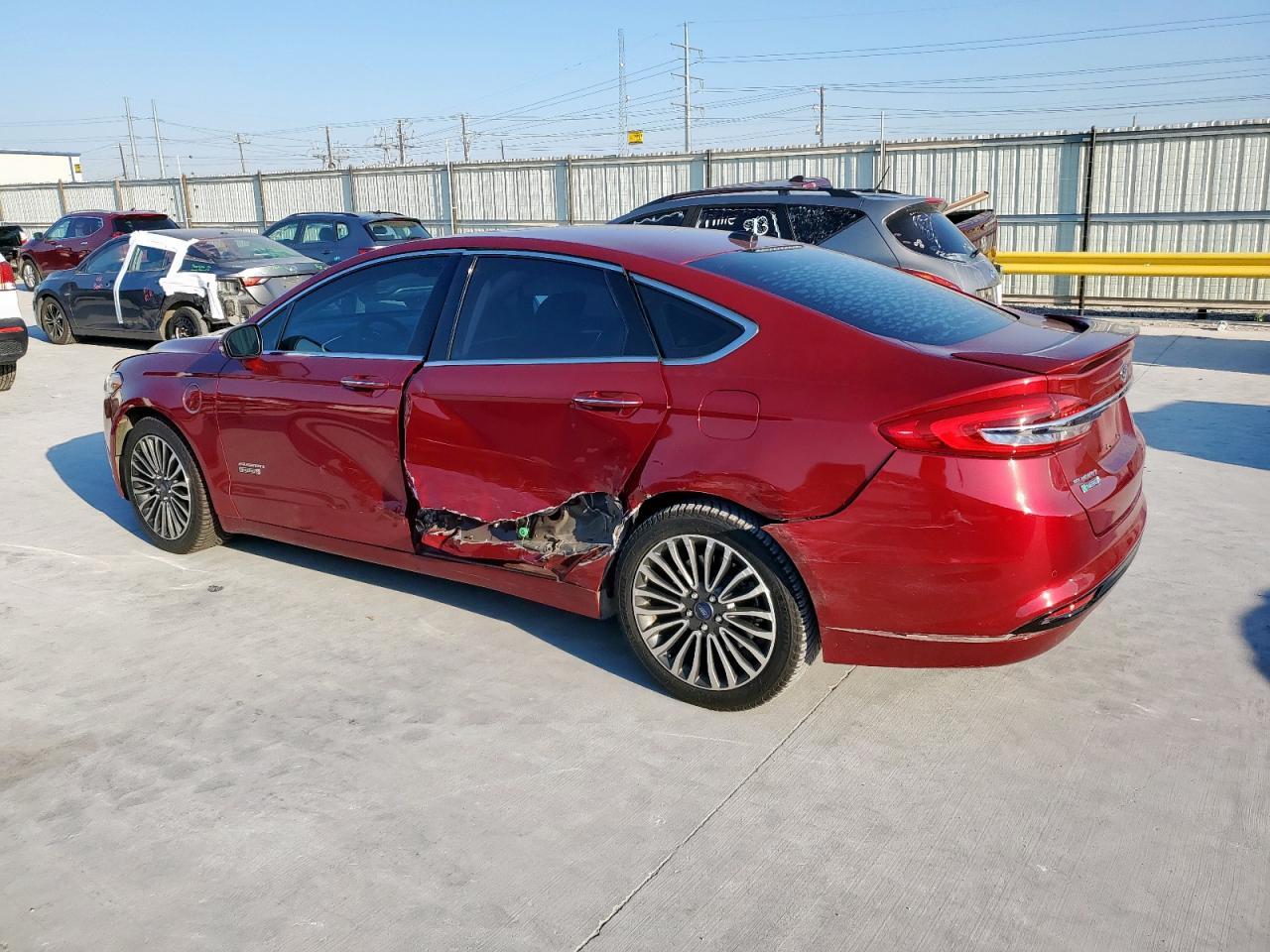 2018 Ford Fusion Titanium/Platinum Phev - Фото 2