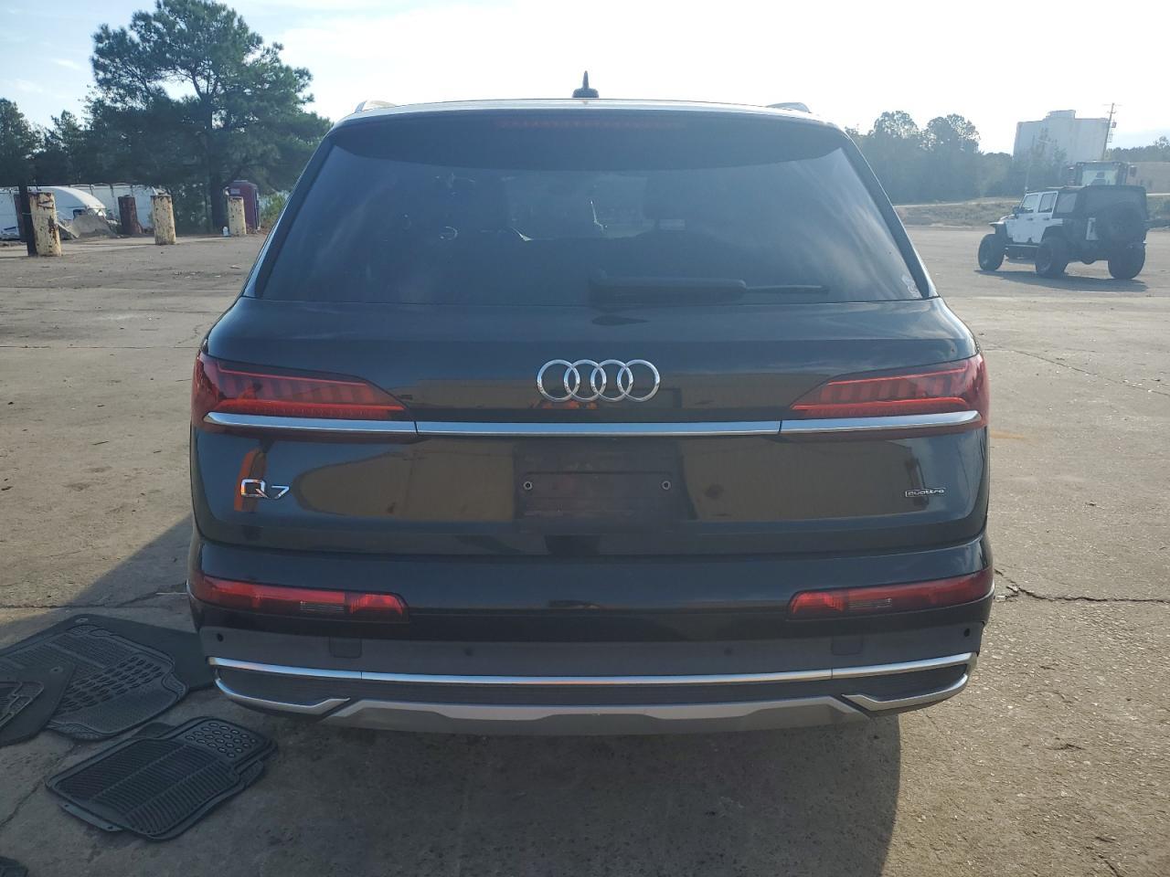 2020 Audi Q7 Premium Plus - Фото 6