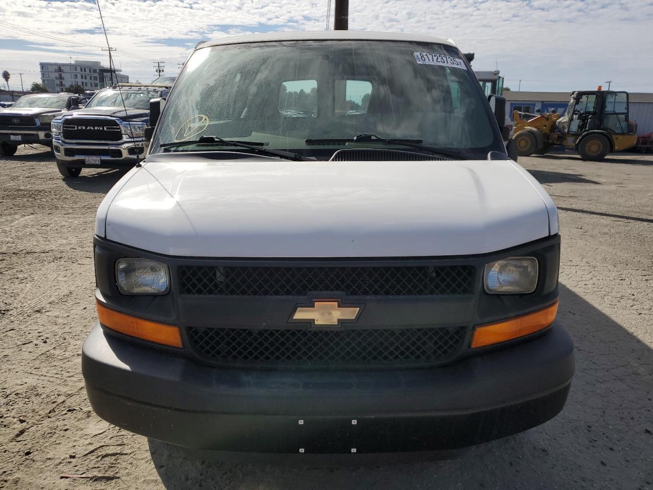 2015 Chevrolet Express G2500 - Image 5